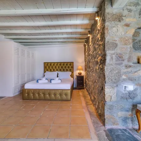Seablue Houlakia (Mykonos)