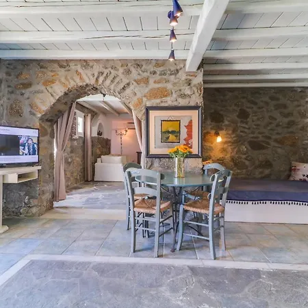 Seablue Houlakia (Mykonos)