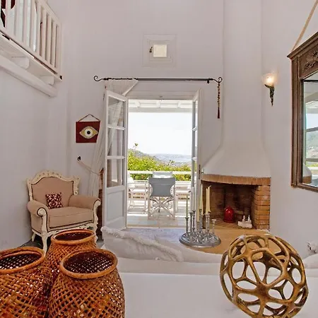 Seablue Houlakia (Mykonos)
