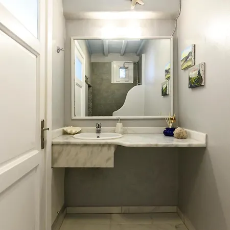 Seablue Houlakia (Mykonos)