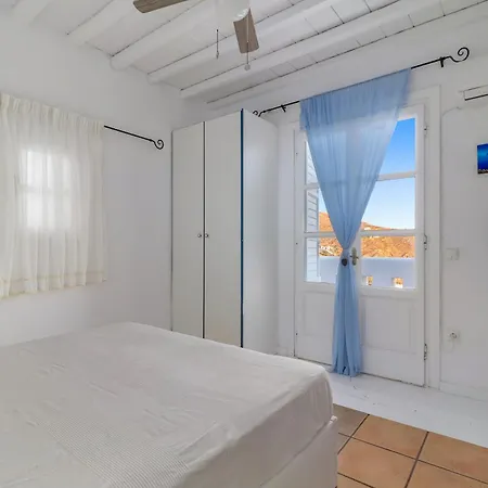 Seablue * Houlakia (Mykonos)